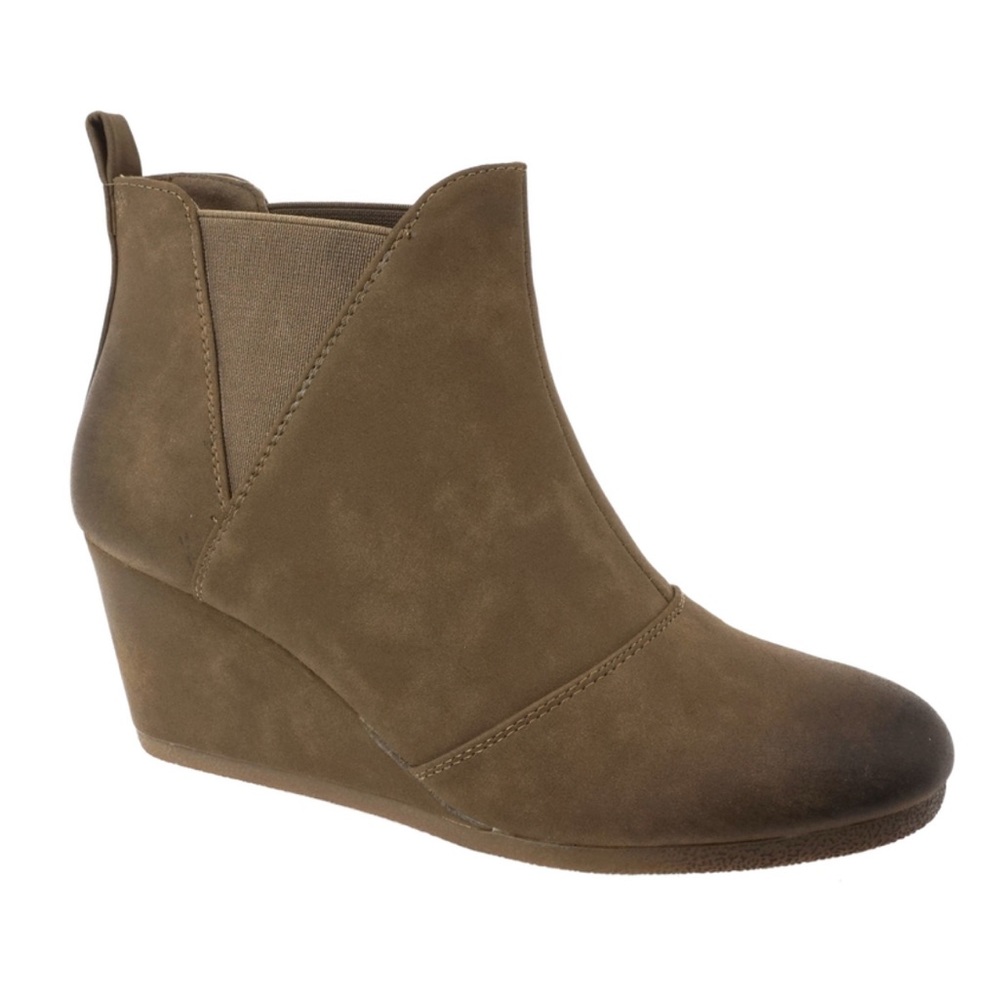 🆕🌿PIERRE DUMAS: Pretty in Taupe Bootie SIZE 10